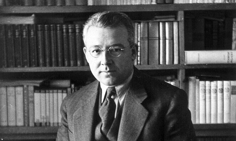 “Madonna in a Fur Coat” by Sabahattin Ali