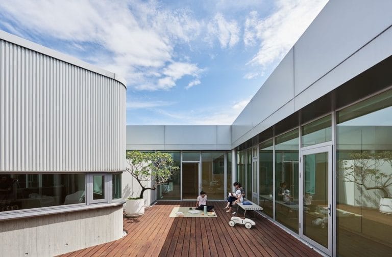 “Courtyard Living: Contemporary Houses of the Asia-Pacific” by Charmaine Chan