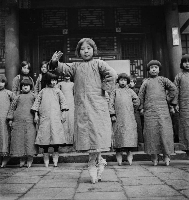 “Ellen Thorbecke: From Peking to Paris”, edited by Ruben Lundgren and Rik Suermondt