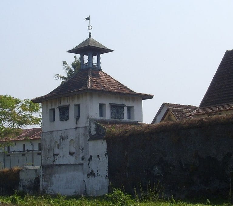 “Growing Up Jewish in India: Synagogues, Customs, and Communities from the Bene Israel to the Art of Siona Benjamin” edited by Ori Z Soltes