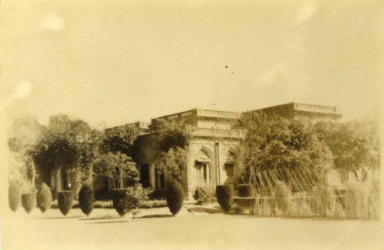 “A House in Lahore: Growing Up Jewish in Pakistan” by Selzer Kahan